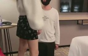 【陈甜女蒂】开发羞辱贱狗-各种踩踏/口水/地毯狗