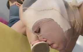 【芷晴】捆绑高跟裸足蹂躏