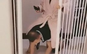 【黛颜】精彩!白富美别墅圈养3狗奴