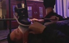 【文文文】KTV被两位陪酒小妹暴虐