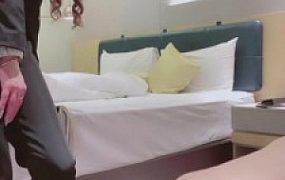 【陈甜女蒂】老师制服短白丝高跟惩罚踩踏学生