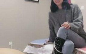 【180的你姑奶奶】御姐轻口恋足场