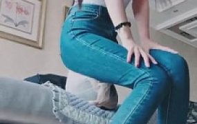 【猫神大人】诱惑闺蜜男友坐脸喂食