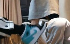 【关关】校草还是沦为脚下奴