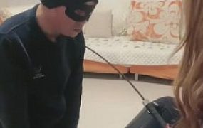 【初见S】拖鞋暴打狗脸