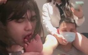 【强抚】情侣一起跪在我脚下犯贱