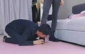 【雪儿】伺候不好就吃鞋喝洗脚水吧