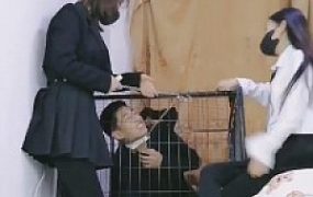 【傲柔】教妹妹虐关在狗笼里的继父