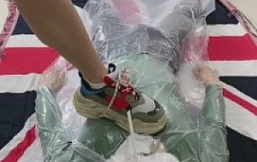 【美离子】超强木乃伊原味窒息/踩踏