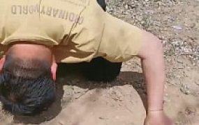 【琪琪】户外舔肉丝臭脚【双视角】