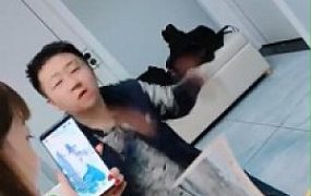 【颜汐】桌下喂食