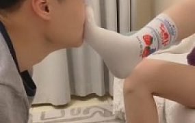 【灵猫】运动后原味白棉袜羞辱狗东西