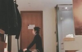 【济南may】御姐黑丝踩踏/坐脸/舔脚