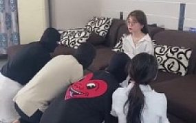 【领主老大】带女奴调群狗/美女摄影师拍摄辅助互动