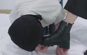 【玖玖呀】短靴原味脚丫羞辱奶狗