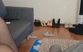 【平凡】玩学生狗子耳光踢裆踩踏