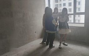 【最抗揍M】精彩！4素人小姐姐欺负狗