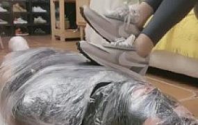 【曦晨】木乃伊捆绑脏臭鞋袜踩踏羞辱