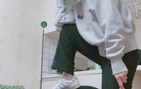 【Q月s】开发小奶狗-sp-踢裆-直接打哭