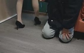 【开发素人】仆人tj系类-耳光鞭打sp打手心踩踏遛狗