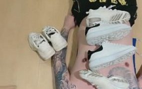 【樱桃大大】脏鞋底强制羞辱畜生