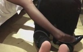 【木玖】白领强迫老板闻舔丝袜脚