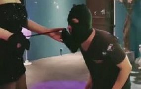 【傲雪】醉酒后酒吧公开处刑贱狗