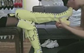 【傲柔】舔靴子-舔丝袜-踩脸