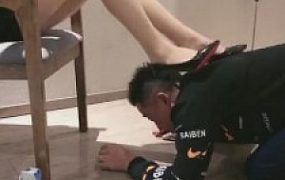 【木玖】御姐高跟裸足恋足羞辱