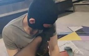 【歌迪丝】跪舔逛街后的原味黑丝脚