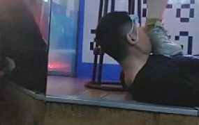 【00小主十言】KTV素人脏小白鞋踩踏碾压