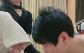 【娇娇公主】原味小白鞋黑棉袜羞辱