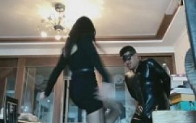 【月影儿】精神小妹强制踢裆/踩踏/鞭打