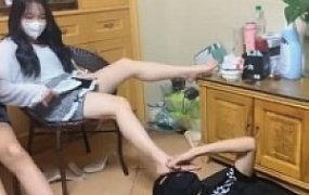 【丞丞】带素人姐妹玩私奴【完整版】