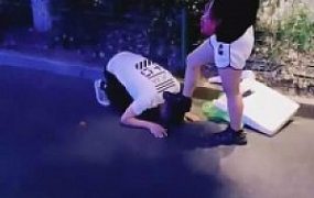 【刘二狗】素人小姐姐路口调狗