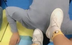 【大连雪主】白鞋白棉袜踩踏喂食