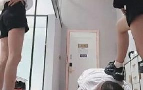 【00小主十言】素人闺蜜酷爱揪耳朵