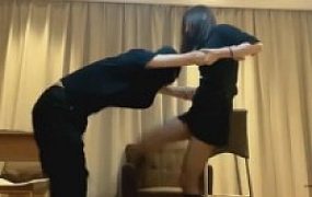 【乔皙】精神小妹长靴黑丝重度踢踹