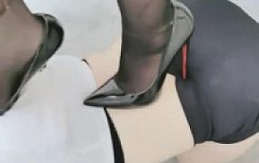 【梦幻大大】下贱母狗全体重踩踏