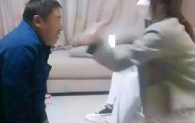 【禾璐】56岁老狗挑战600耳光