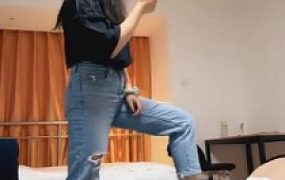 【软熊】闻舔脏帆布鞋棉袜/深喉/耳光