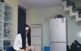 【叶子天津】偷女同学的袜子被老师惩罚