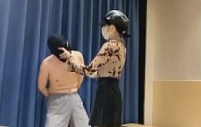 【弯弯小阿姨】口嗨跑骚狗的下场