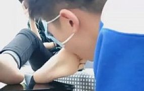 【小刚几】调教-第一视角-舔脚底蛋糕