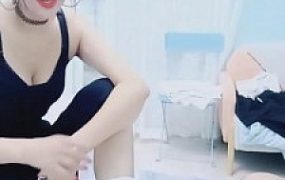 【溢香大大】倒灌玉足圣水-白棉袜深喉