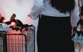 【云儿主】白领丝袜调狗笼圈养狗