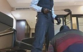 【芒果】转胯-闻裆-骑马-骑脖子