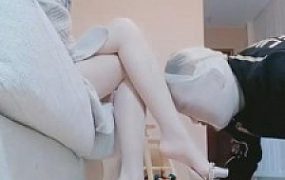 【七月】可爱学生S高跟肉丝羞辱狗