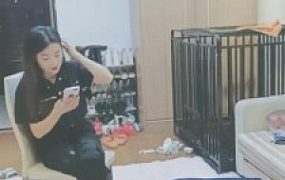 【依然】圈养第二天虐发骚狗