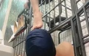 【芷晴】囚禁笼子-踩踏高跟-窒息-全体重 G-210723-15